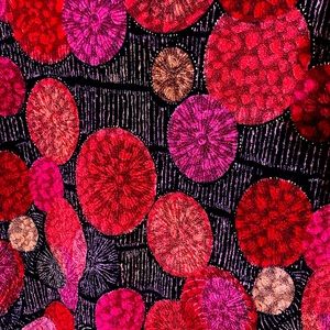 Exquisite, flattering ladies top with plenty of comfortable stretch